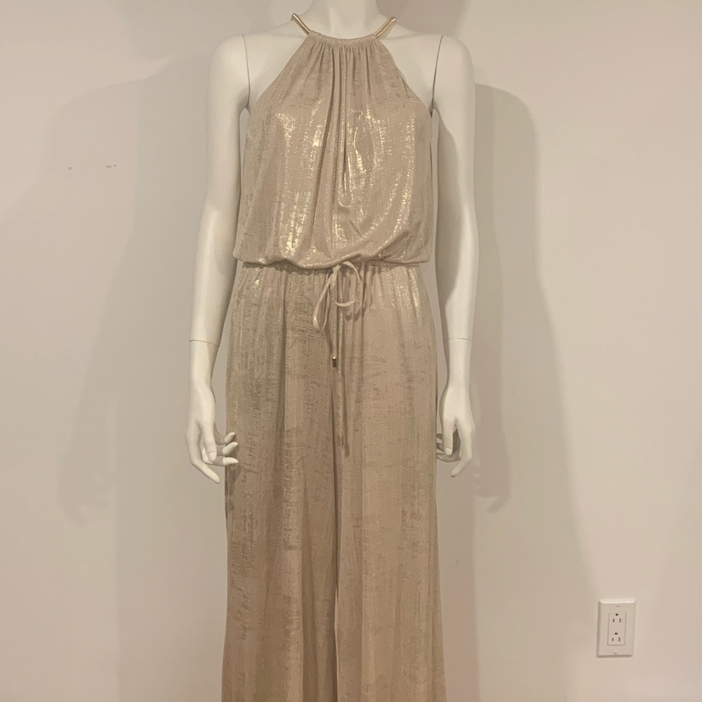 Ladies halter pant suit. New.